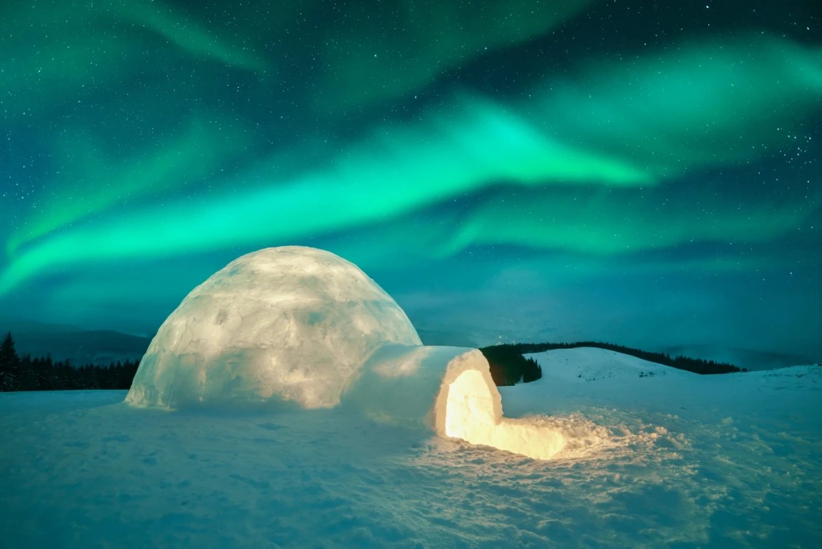 Auroras Boreales e Iglú de Cristal